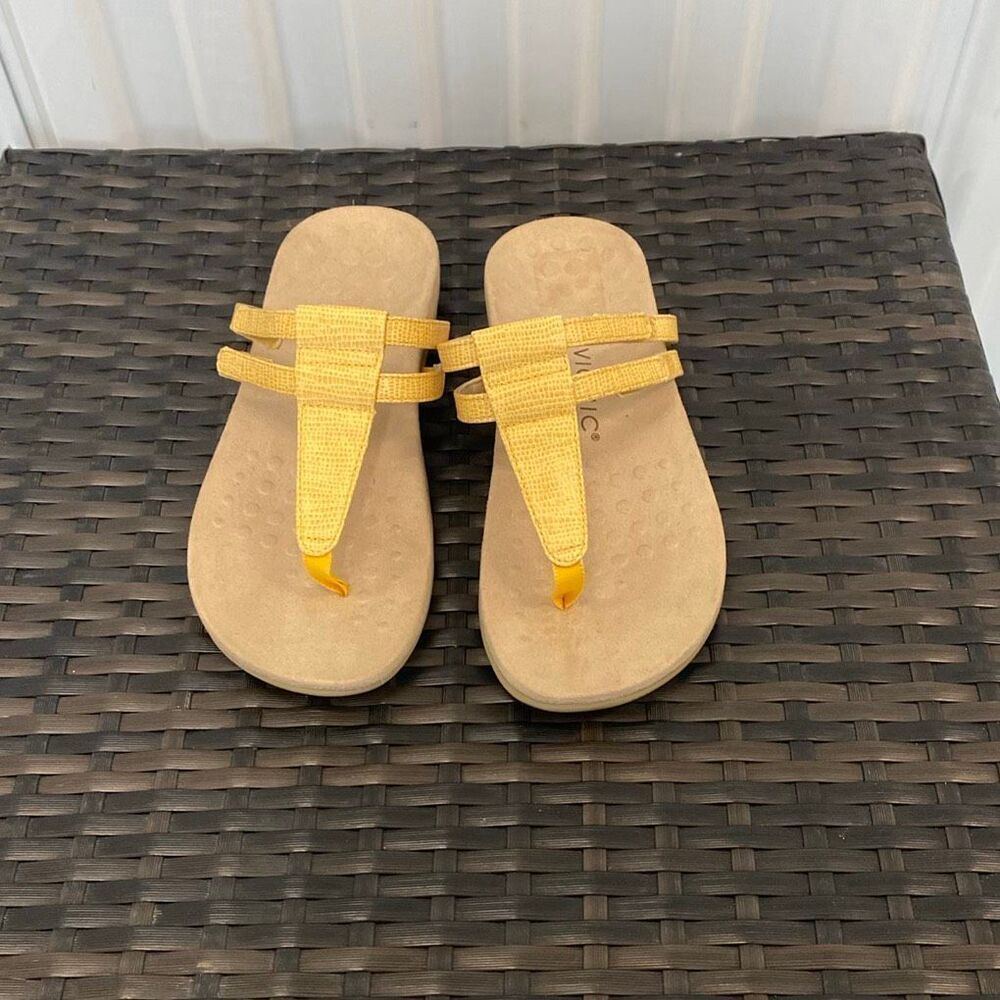 Vionic Elvia sandals, women’s size 8.5